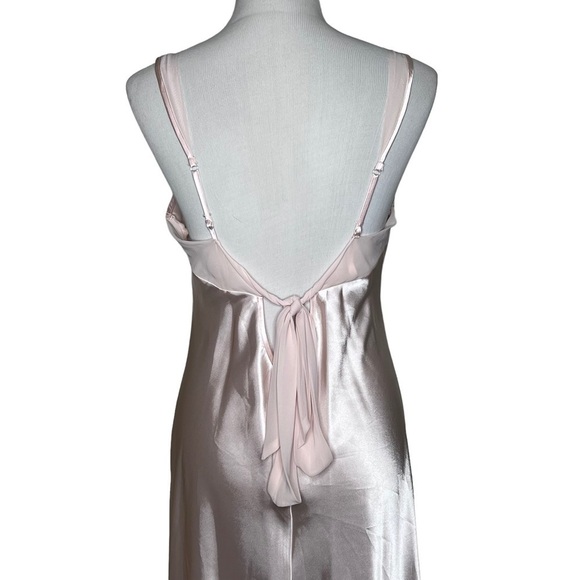 VTG Expressions Lace Embellished Side Slit Full Length Night Gown Blush Pink Med - Picture 5 of 14